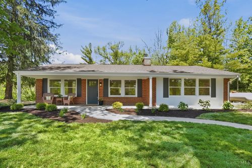 3620 Old Winchester Trl, Xenia, OH, 45385-8740 | Card Image