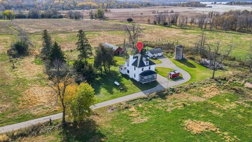 N5697 Skunk Hollow Road, Brooklyn, WI, 54971 | Card Image