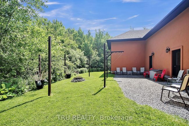 7909 Parkway Rd, House other with 5 bedrooms, 4 bathrooms and 20 parking in Metcalfe ON | Image 50