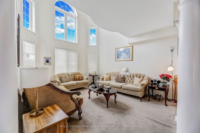 164 Dixon Dr, House other with 4 bedrooms, 3 bathrooms and 2 parking in Milton ON | Image 11