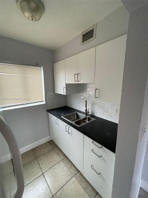 apt-9-2330 Nw 11th St, Miami, FL, 33125-3202 | Card Image
