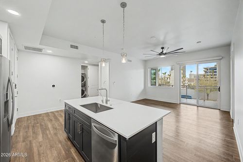 4011-3131 N Central Ave, Phoenix, AZ, 85012-2789 | Card Image