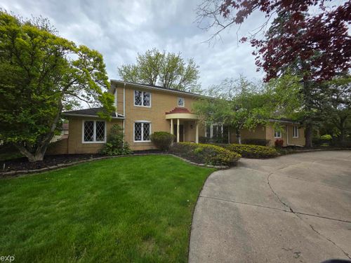 23223 Bellwood Dr, Southfield, MI, 48034-5155 | Card Image