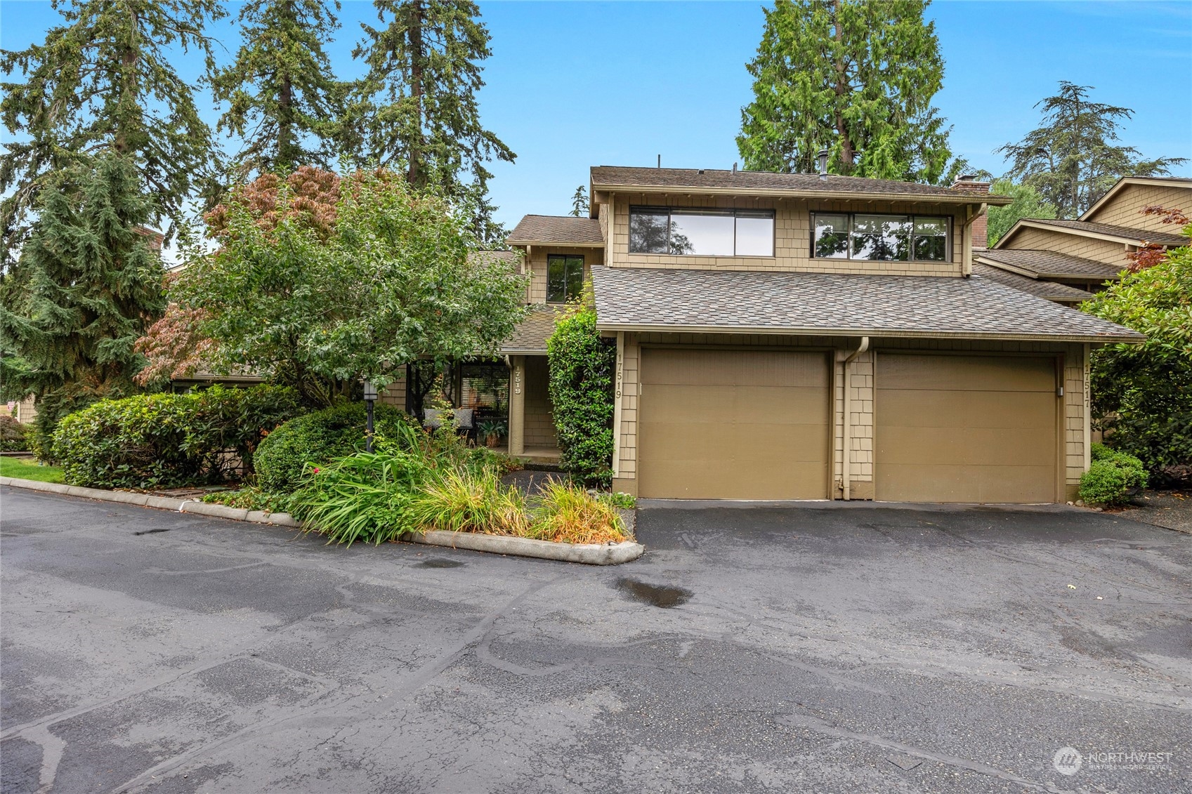 38th Ct, Redmond, WA 98052