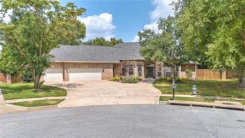 4500 W Goldenacre Ln, Rogers, AR, 72758-8004 | Card Image