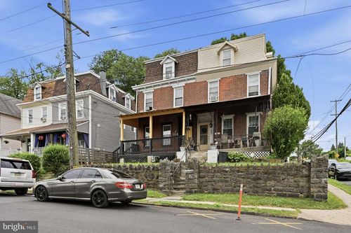 402 Poplar St, DARBY, PA, 19023-2029 | Card Image