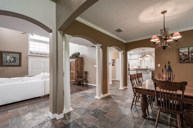 402 Cs Harmon Rd, Home with 4 bedrooms, 4 bathrooms and 2 parking in Hankamer TX | Image 8