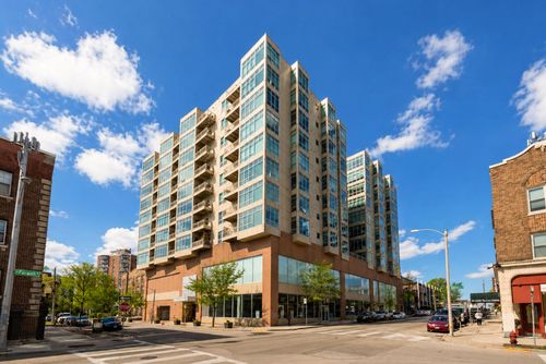 1550 E Royall Pl, MILWAUKEE, WI, 53202-1869 | Card Image