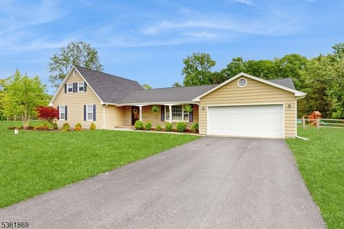 2 Demott Dr, Whitehouse Station, NJ, 08889-3539 | Card Image