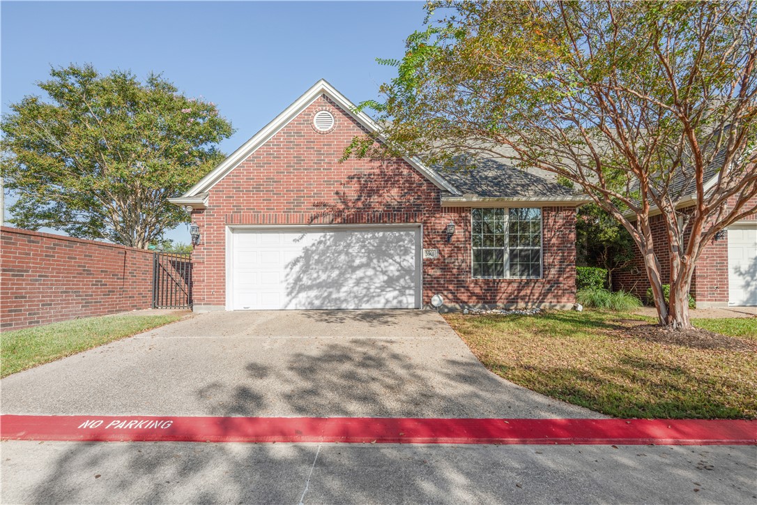Myth Pvt Ln, College Station, TX 77845