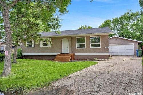 34 Armstrong Bay, Regina, SK, S4N4G7 | Card Image