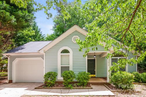 7839 Ambleside Dr, Charlotte, NC, 28216-9734 | Card Image