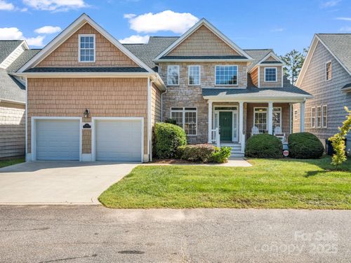 2137 6th St Nw, Hickory, NC, 28601-1703 | Card Image