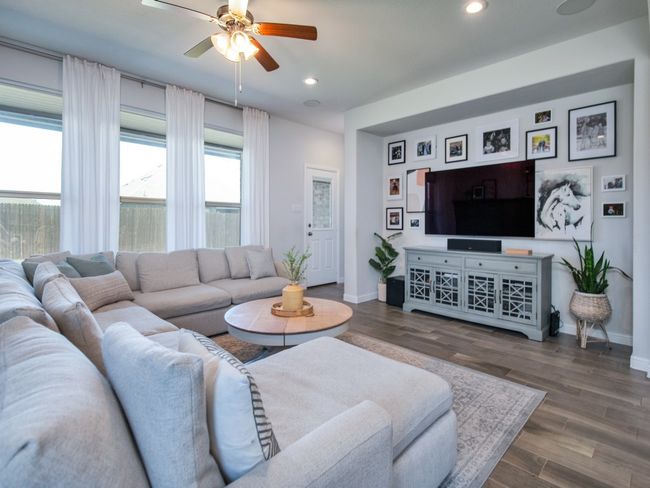 1519 Sheridyn Ln, House other with 4 bedrooms, 2 bathrooms and null parking in Krum TX | Image 7