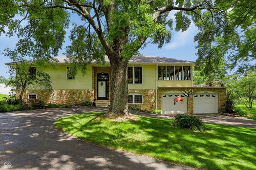 3305 Virginia Street, Columbus, IN, 47203 | Card Image