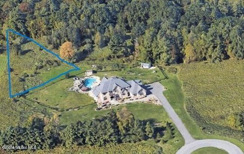 38 Capricorn Ln, Delmar, NY, 12054-5522 | Card Image