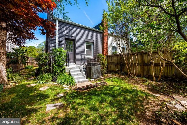 319 Hume Ave, Home with 2 bedrooms, 2 bathrooms and null parking in ALEXANDRIA VA | Image 25