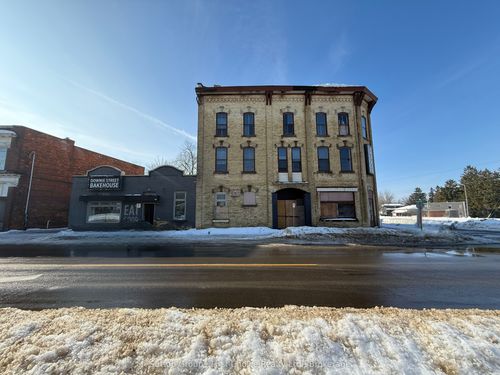 {{alt}} | Card Image