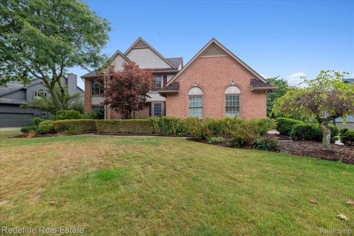 2841 Treyburn Ln, West Bloomfield, MI, 48324-4108 | Card Image