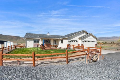 219 David Ave, Stagecoach, NV, 89429-8422 | Card Image