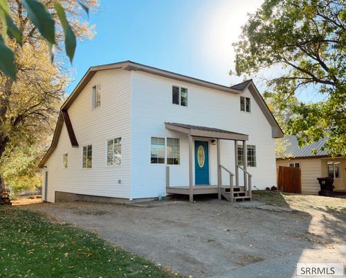 518 W 1st N, Saint Anthony, ID, 83445-1304 | Card Image
