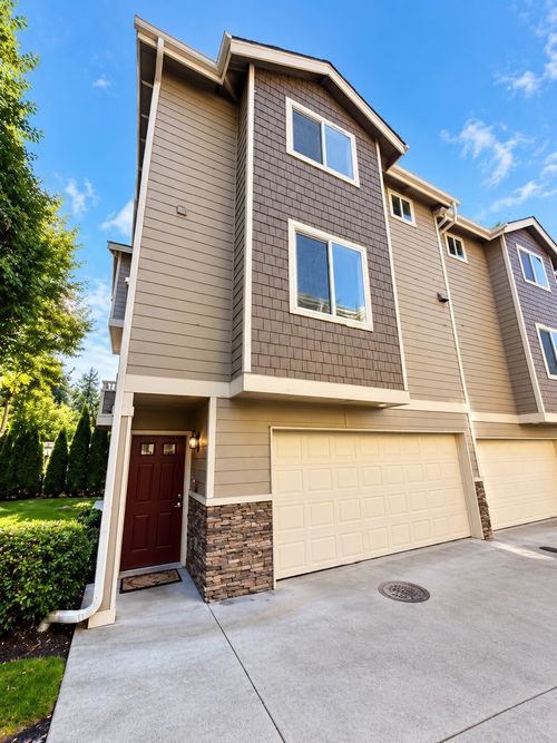 f-978 Edmonds Ave Ne, Renton, WA, 98056-0705 | Card Image