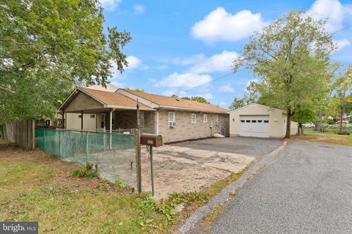 2424 Suncrest Rd, SPARROWS POINT, MD, 21219-2027 | Card Image