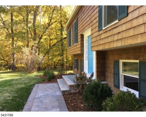 67 River Rd, Flanders, NJ, 07836-9646 | Card Image
