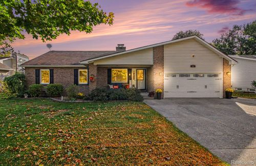310 N Wickshire Lane, Durand, MI, 48429 | Card Image
