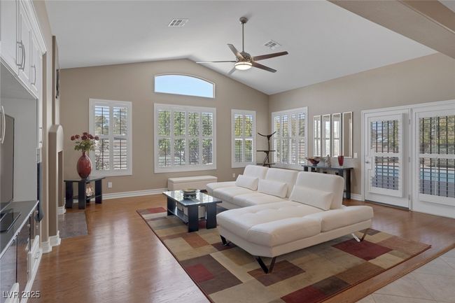Dramatic Vaulted Ceilngs | Image 27