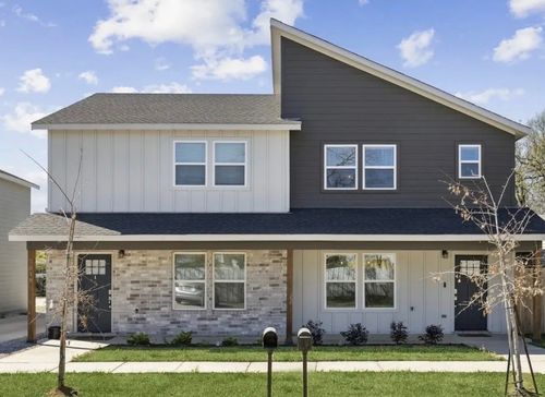 5818 Grayson St, Fort Worth, TX, 76119-4319 | Card Image