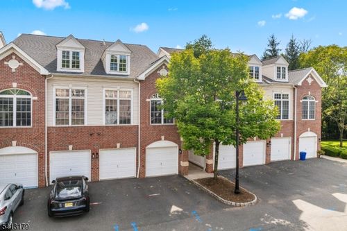 408 Donato Cir, Scotch Plains, NJ, 07076-1071 | Card Image
