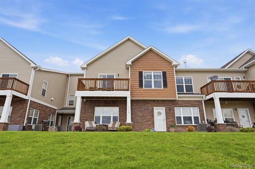 1745 Welland St, Howell, MI, 48855-6450 | Card Image