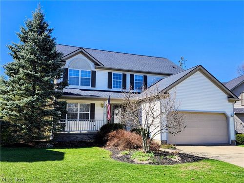 107 Cedar Gln, Chardon, OH, 44024-1444 | Card Image