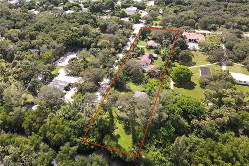 1063 Shadowlawn Dr, NAPLES, FL, 34104-4315 | Card Image