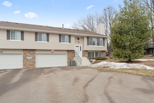 1216 Hilo Ave N, Oakdale, MN, 55128-6003 | Card Image