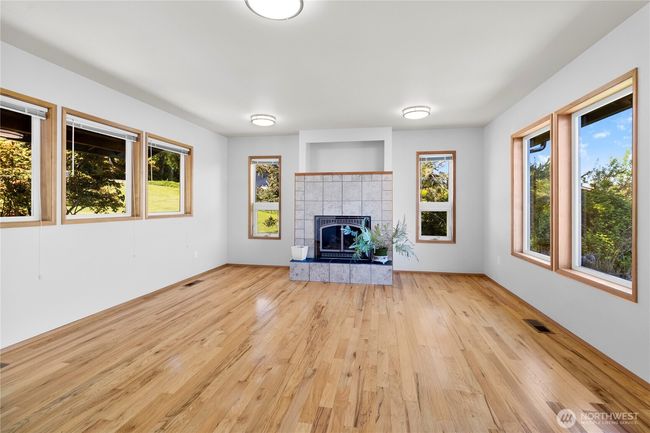 Living Room | Image 12