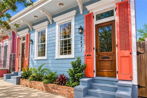 2431 Dauphine St, New Orleans, LA, 70117-7801 | Card Image