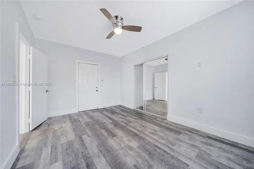 apt-2-1036 Sw 5th St, Miami, FL, 33130-2163 | Card Image