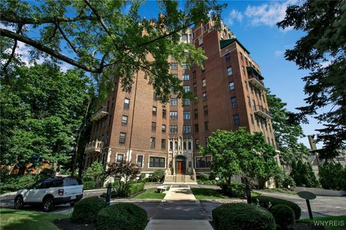 3b-800 W Ferry St, Buffalo, NY, 14222-1660 | Card Image