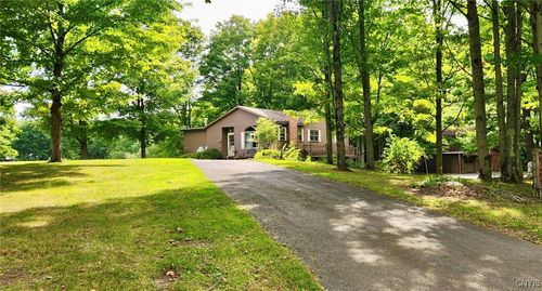 15 Montgomery St, Parish, NY, 13131-3269 | Card Image