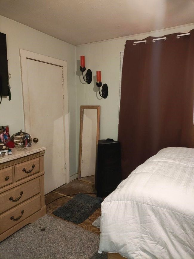 View of bedroom | Image 5