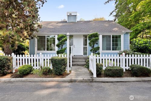 10025 Ne 129th Pl, Kirkland, WA, 98034-2801 | Card Image