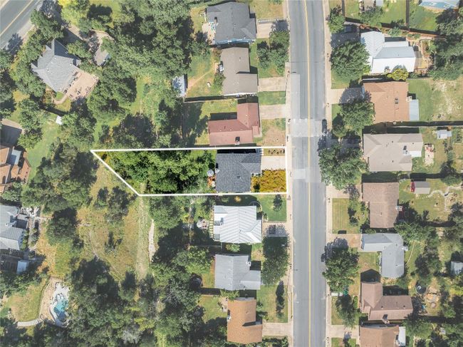 boundary lines shown in photos are approximate representation of the lot; for exact lot lines please review the property survey | Image 4