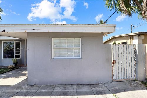 1-10710 Sw 43rd Ln, Miami, FL, 33165-4857 | Card Image