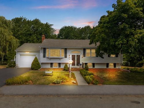 45 Sun Valley Dr, Braintree, MA, 02184-5018 | Card Image