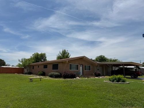 1306 E Wallace St, Llano, TX, 78643-2471 | Card Image