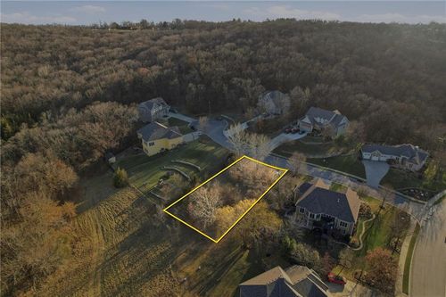 1828 Edgewood Ct, Leavenworth, KS, 66048-1992 | Card Image