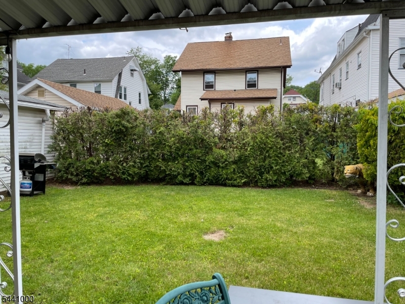 Residential Lease in Bloomfield Twp. 3