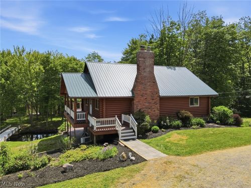 1068 Evening Star Dr, Roaming Shores, OH, 44085-9768 | Card Image